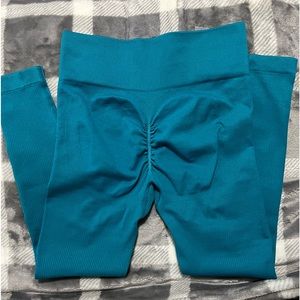 Ribbed booty scrunch leggings